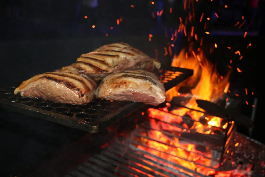 Churrasco perfeito com os melhores cortes angus da VPJ Alimentos