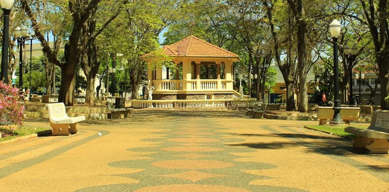 Desde 2004 em Pirassununga, VPJ Alimentos parabeniza cidade pelos 196 anos