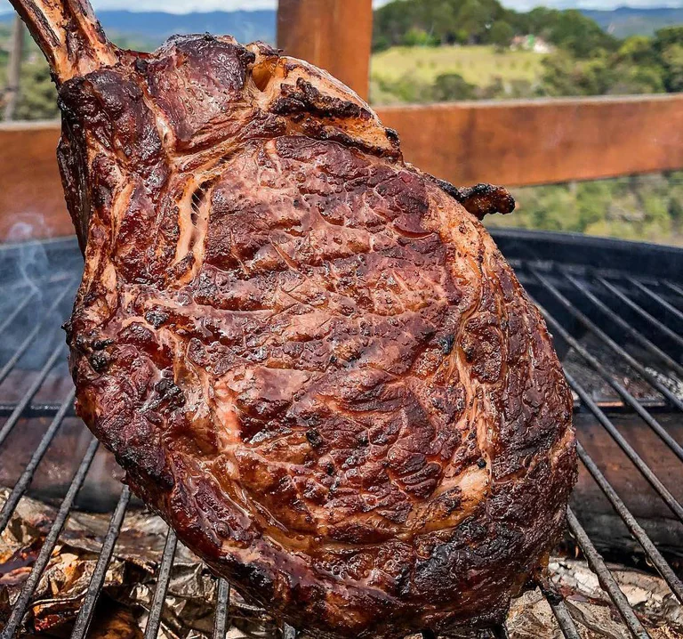 Conheça o Prime Rib, corte nobre que vai ser a estrela do seu churrasco